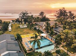 Foxoso La Beach Resort & Spa
