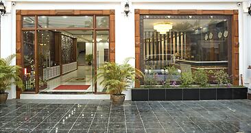 Vang Vieng Freedom Star Hotel