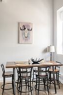 GLOBALSTAY. Dundurn Lofts. Free parking. Gym