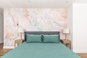 GLOBALSTAY. Dundurn Lofts. Free parking. Gym