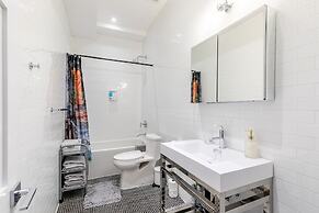 GLOBALSTAY. Dundurn Lofts. Free parking. Gym