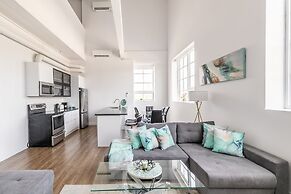 GLOBALSTAY. Dundurn Lofts. Free parking. Gym