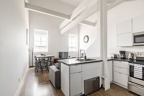 GLOBALSTAY. Dundurn Lofts. Free parking. Gym