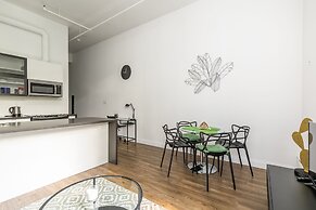 GLOBALSTAY. Dundurn Lofts. Free parking. Gym