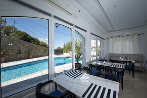 Zannis Hotel