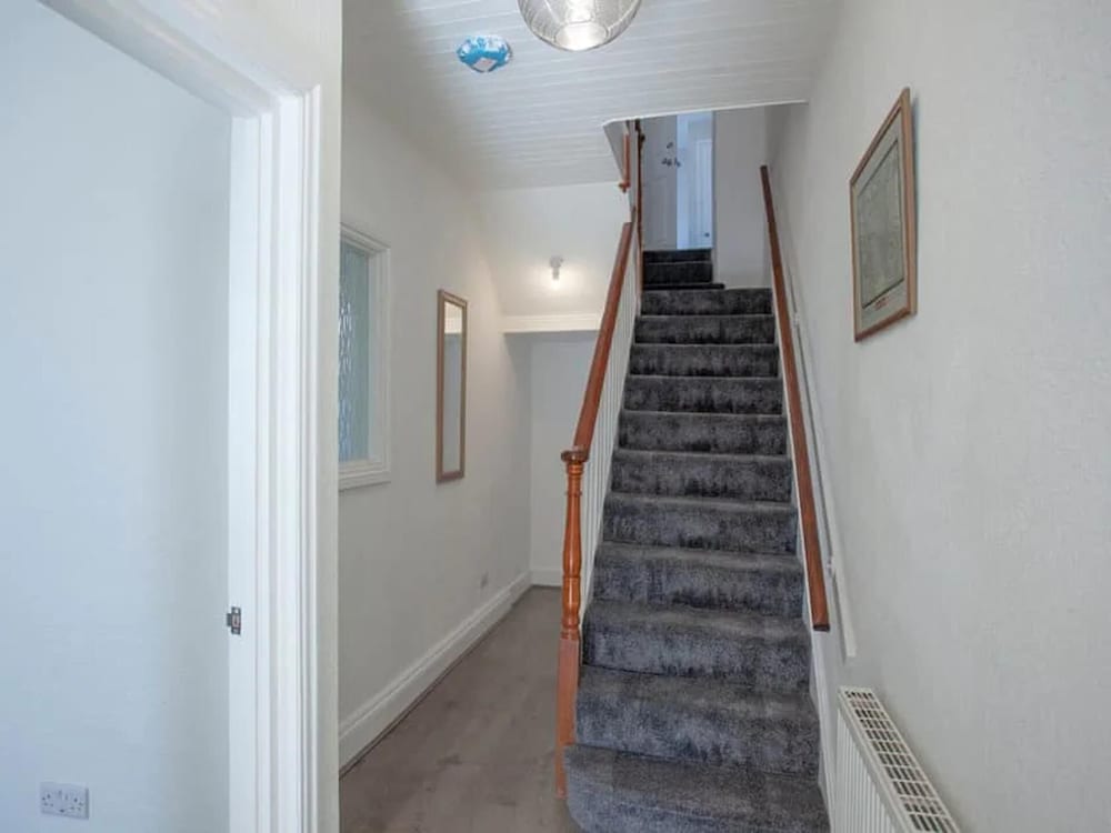 Torquay - House - Sleeps 6 - Pet Friendly