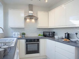 Torquay - House - Sleeps 6 - Pet Friendly