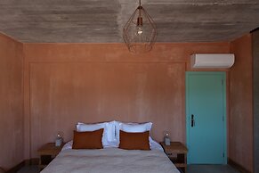 Azenhas do Mar Valley House
