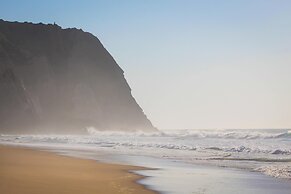 Azenhas do Mar Valley House