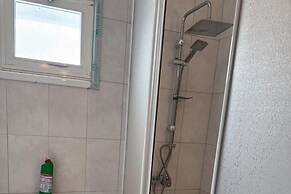 2-bed Bungalow, Sleeps 4 With Private Pool
