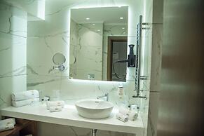 H41 Luxury Suites