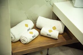 H41 Luxury Suites
