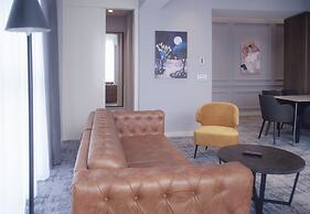 H41 Luxury Suites