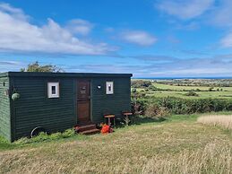 Stunning 1-bed Shepherd hut