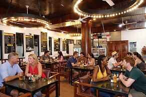 Darling Pub Hostel