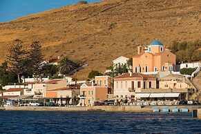 Charming two Bedroom Fisherman's House on Kea