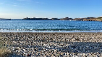 Charming two Bedroom Fisherman's House on Kea