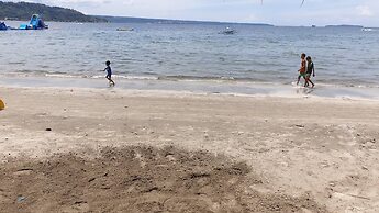 Wombats Beach Resort