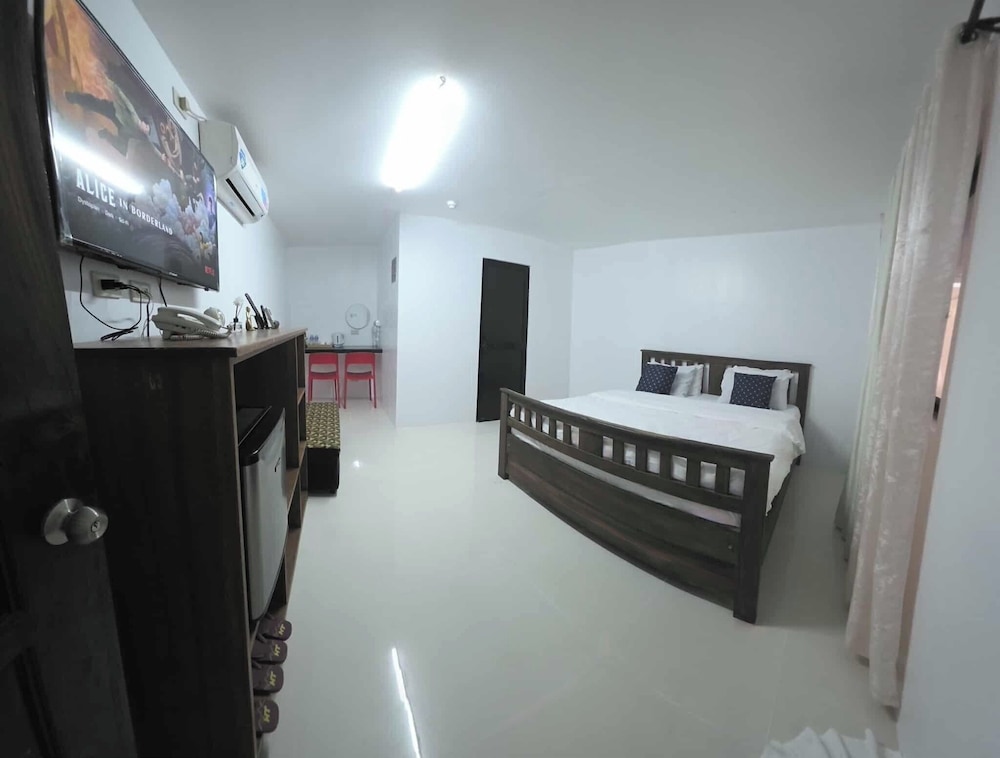 Wombats Beach Resort
