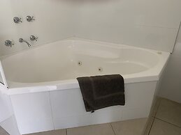 Orbost Country Man Motor Inn