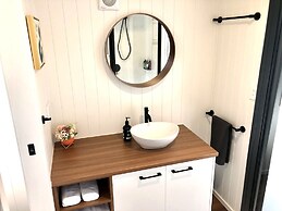 The Pink Lake Tiny House - 'peony'