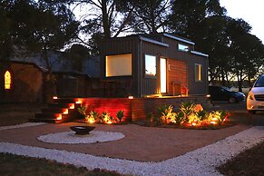 The Pink Lake Tiny House - 'peony'