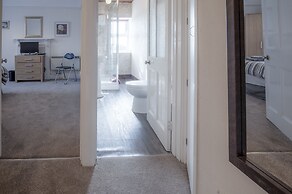 Dragons Den - 2 Bedroom Apartment - Tenby
