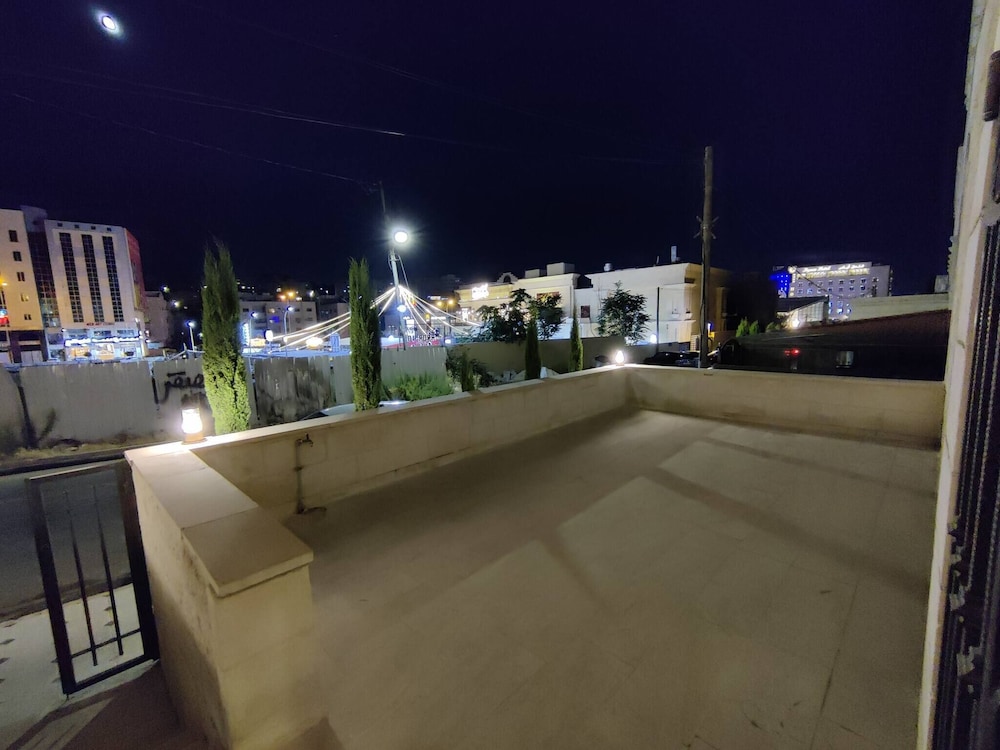 3 Bedroom Apartment Of 200m JRE
