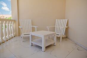 Spacious 4-bedroom Apartment 2 km From Eagle Beach