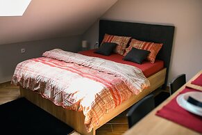 Manoir Apartments