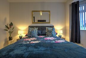 The Belfast Boutique Central Cozy