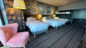 Avoca Hotel