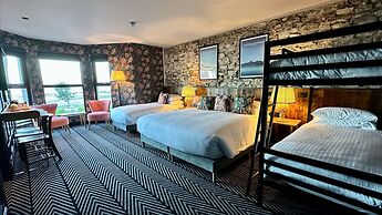 Avoca Hotel