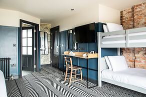 Avoca Hotel