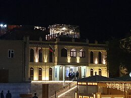 Suzangaron Boutique Hotel