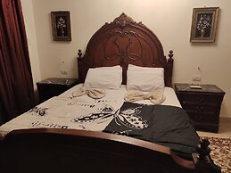 ZEINA PYRAMIDS INN