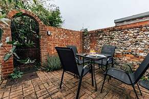 Honeysuckle Terrace - From 125 Per Night