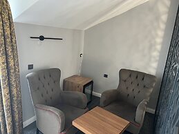 Cepnis Hotel