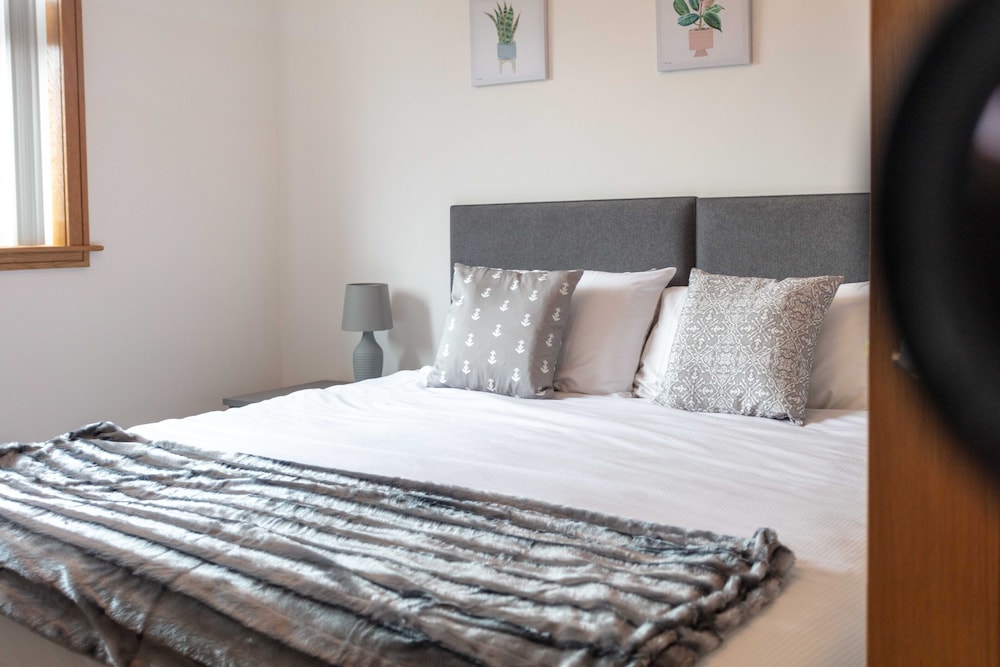 West Sands - Donnini Apartments
