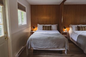 Barefoot Villas Room 4 Cedar