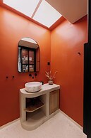 Artemis Hotel