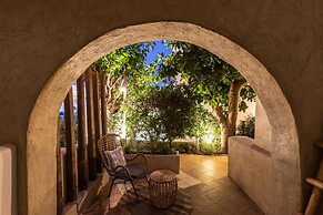 Artemis Hotel