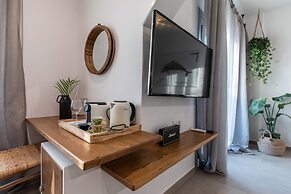 Artemis Hotel