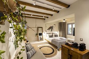 Artemis Hotel