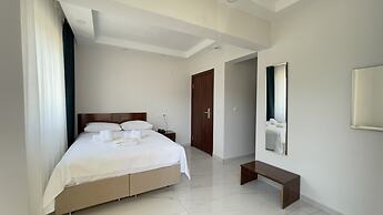 The Lavington Hotel