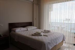The Lavington Hotel