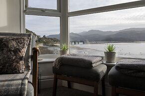 Harbour View - Flat 2 - Tudor House