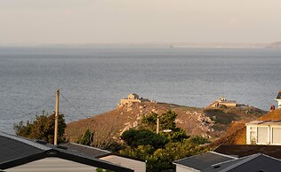 Ayr Garden