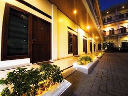 Hometown Residence