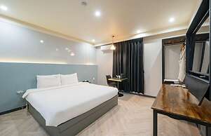 Masan First Class Hotel